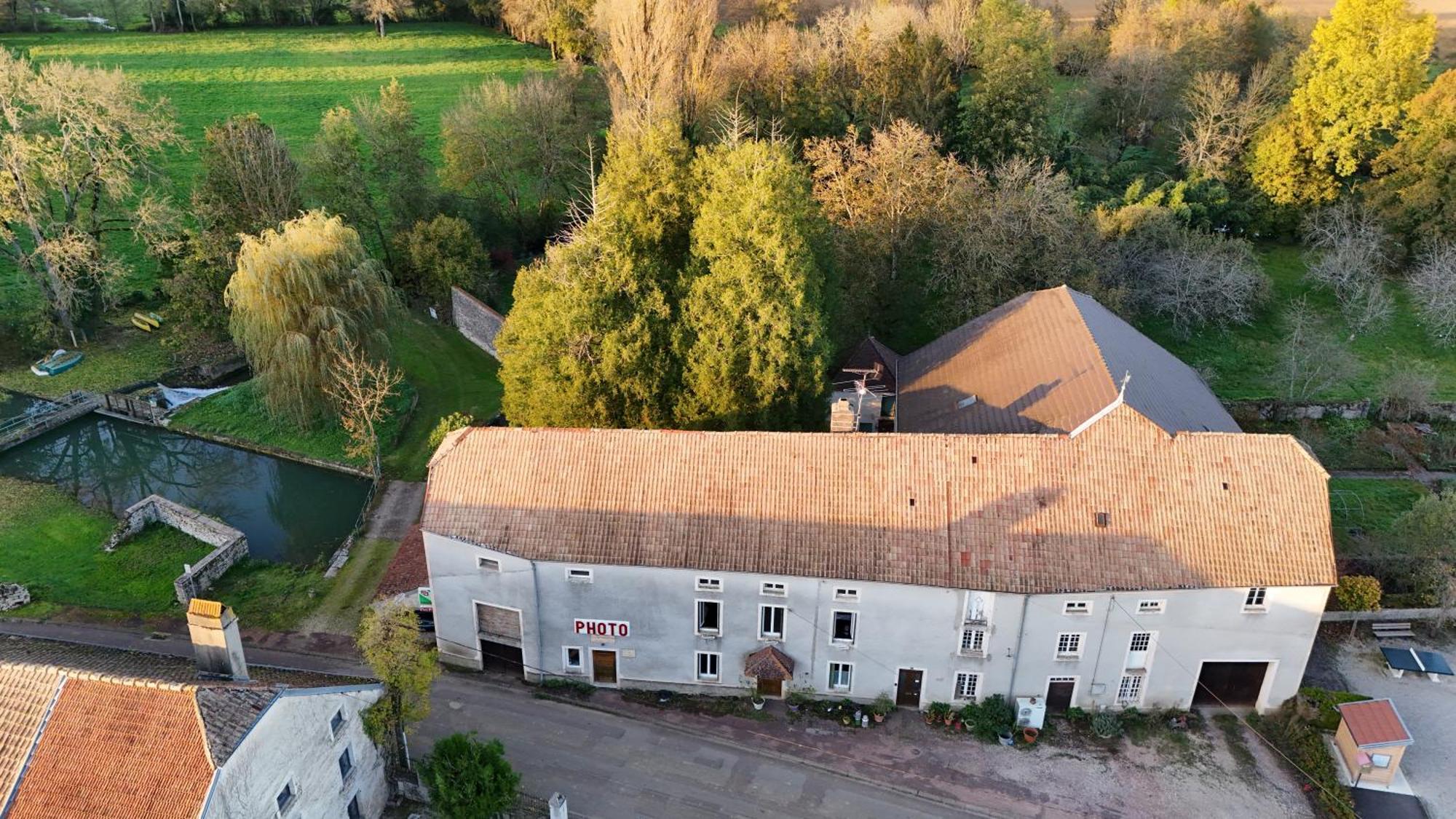 Chambre Independante Dans Le Moulin Pouilly-sur-Vingeanne Екстериор снимка